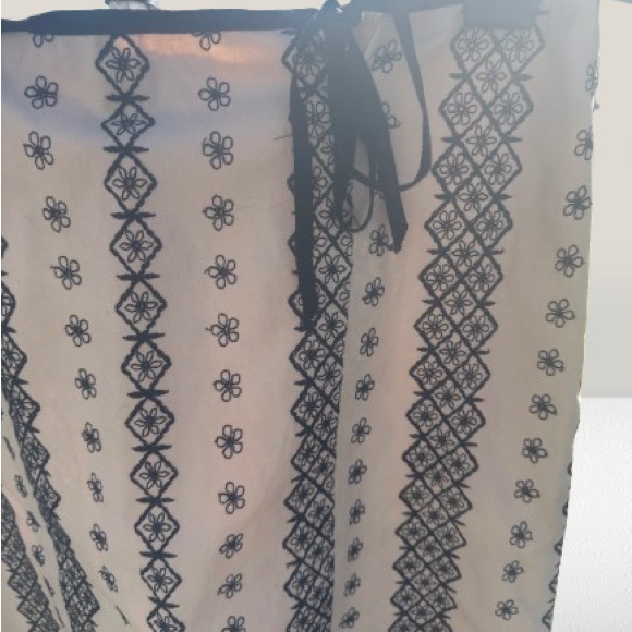 Nanette Lenore VINTAGE skirt.  Size 4 - Picture 2 of 6